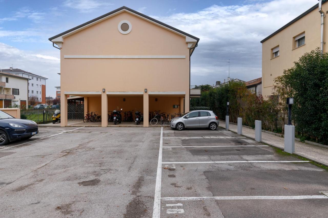 Elly'S Home Parcheggio Privato Ravenna Exterior photo